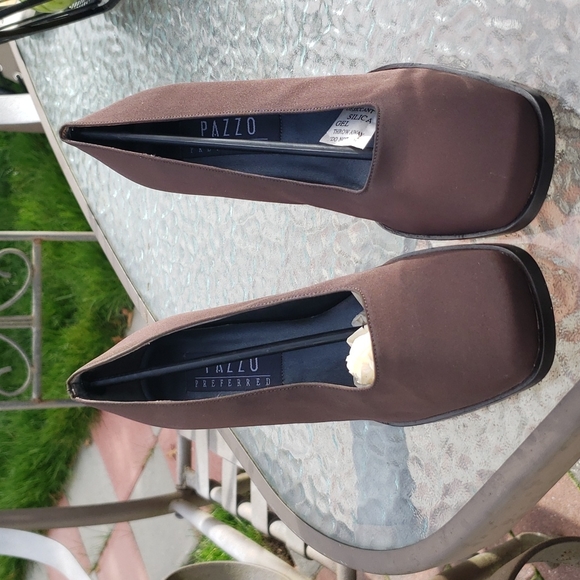 PAZZO microfiber chocolate shoes...size 8....NEW - Picture 5 of 7